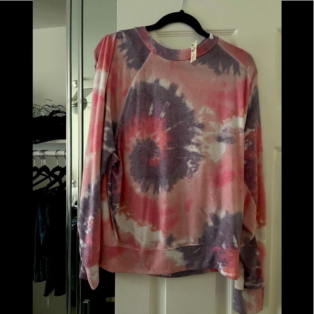 Pink by Victoria’s Secret Comfy Tye Died Top